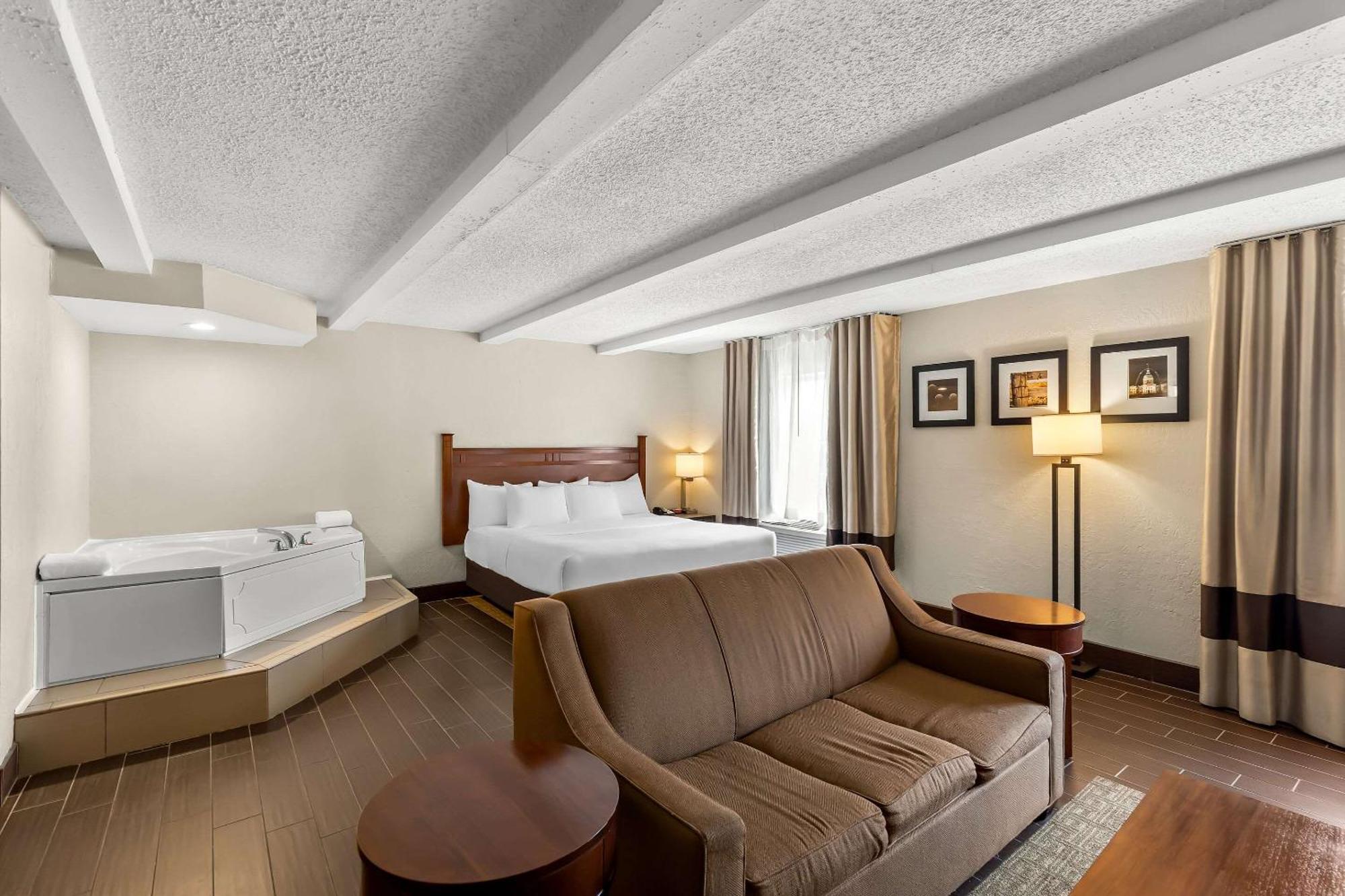 Comfort Inn St Louis - Westport Event Center Maryland Heights Exteriör bild