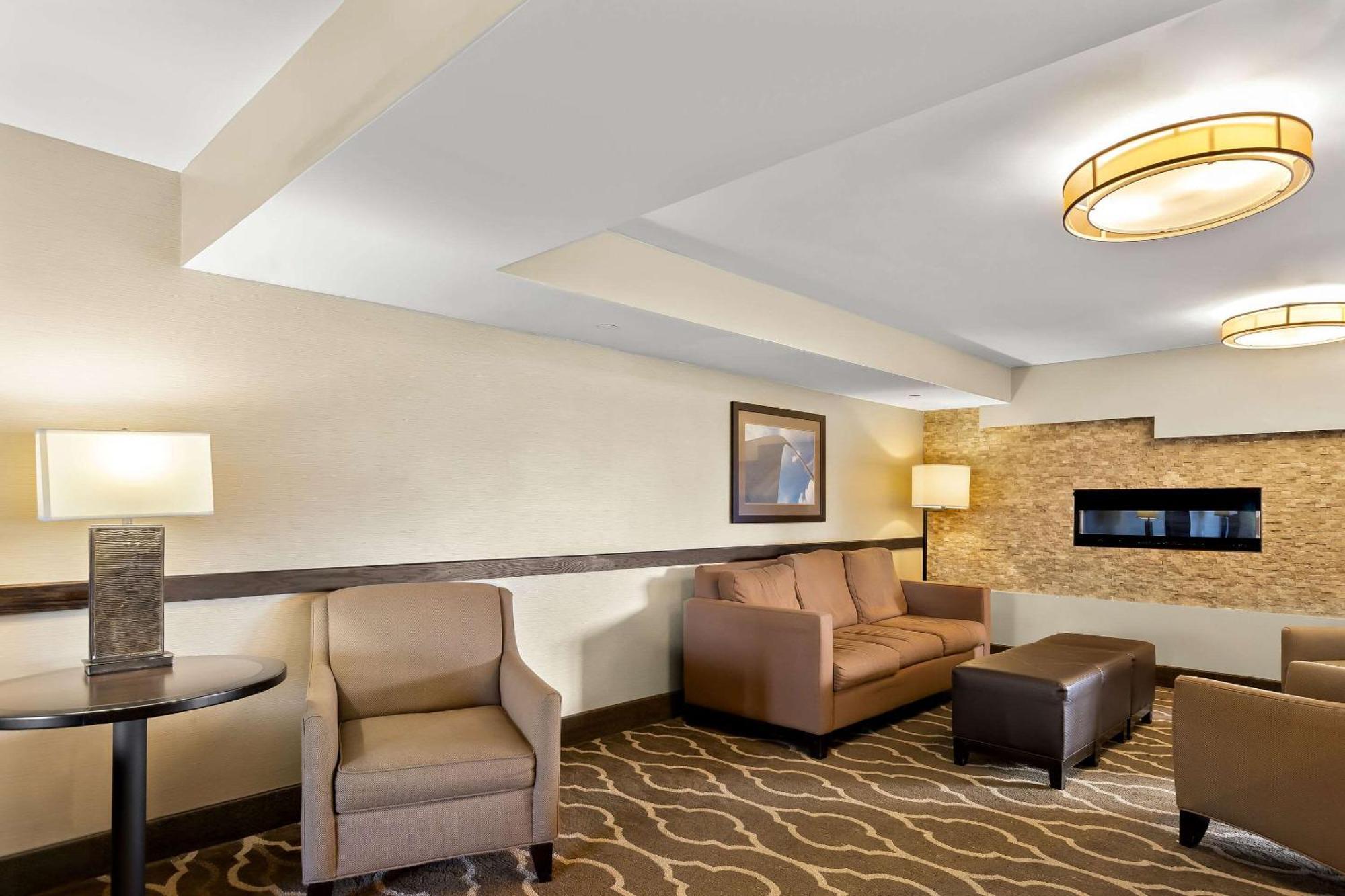 Comfort Inn St Louis - Westport Event Center Maryland Heights Exteriör bild