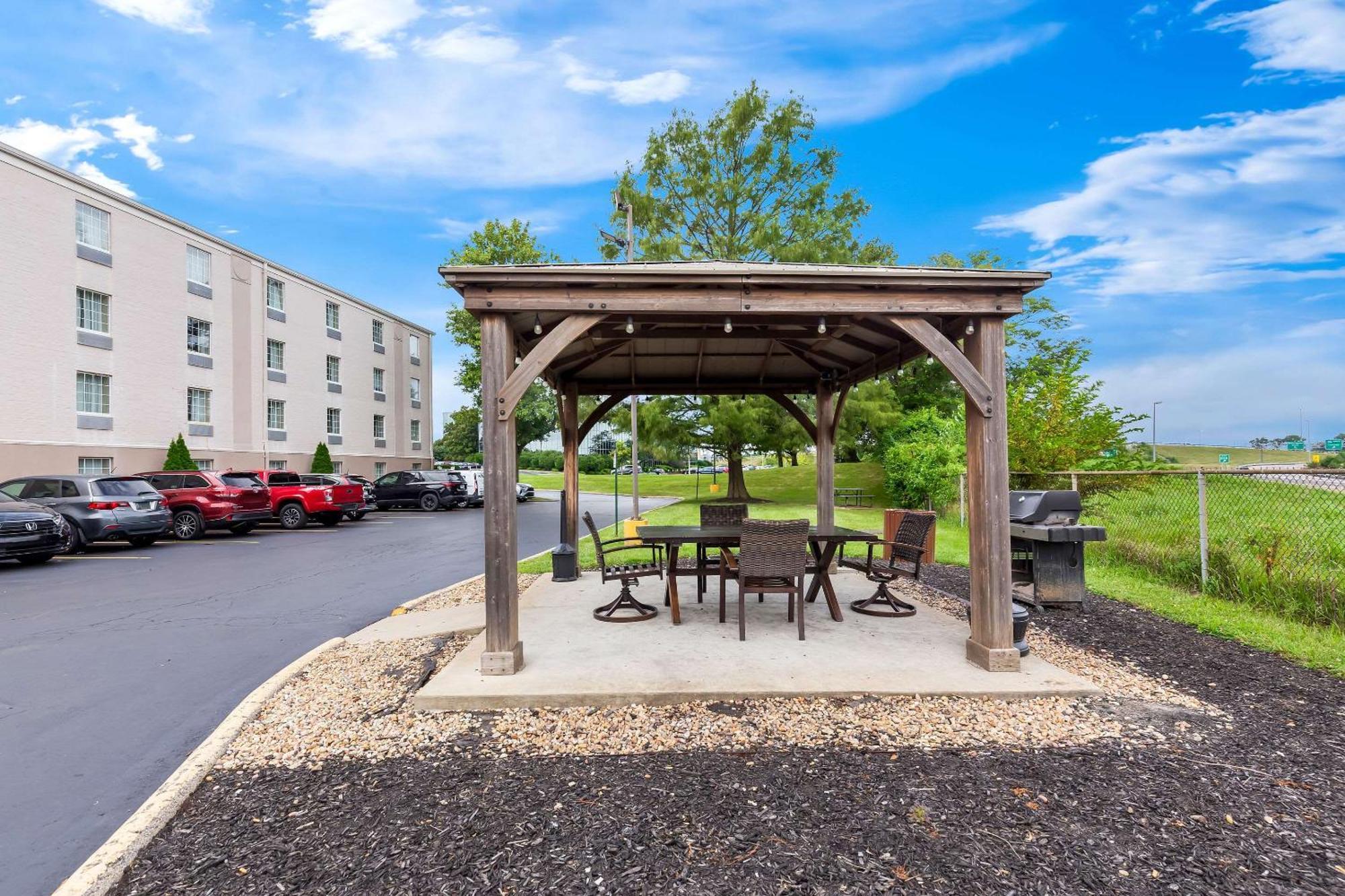 Comfort Inn St Louis - Westport Event Center Maryland Heights Exteriör bild